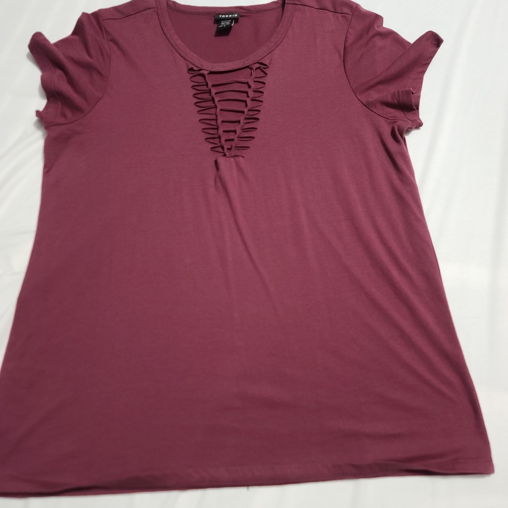 Torrid Maroon Short Sleeve Cut-Out Tee